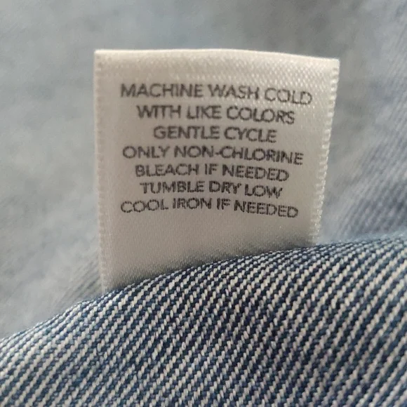 Embroidered Denim Skirt Size 4 - Picture 11 of 11